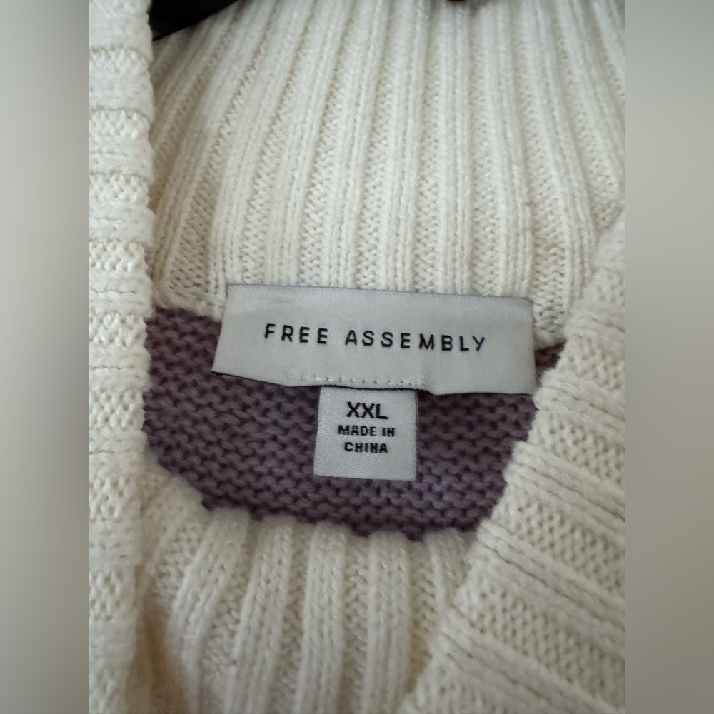 Free Assembly Chic Cream and Pink Geometric Turtleneck Sweater XXL - Picture 3 of 3